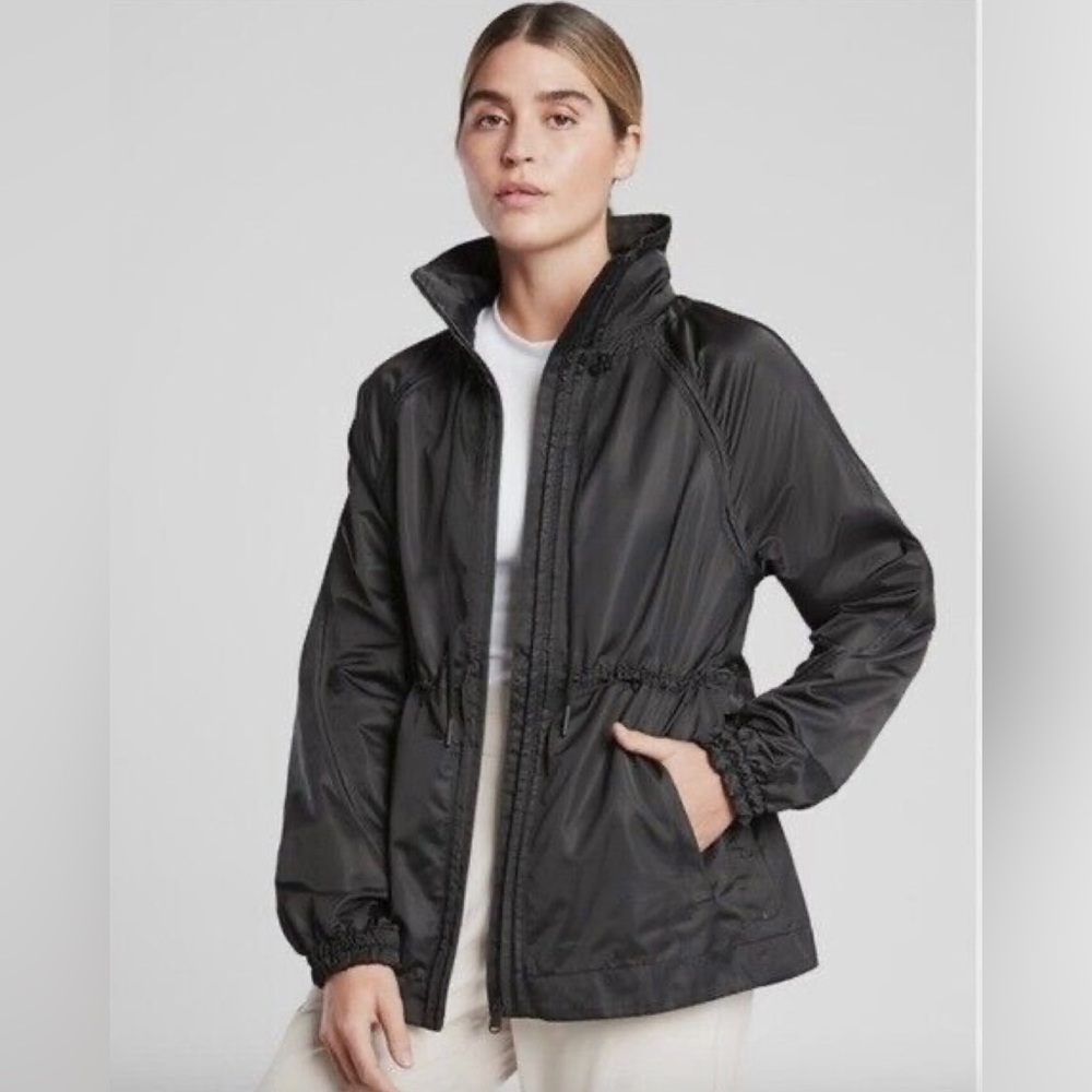 Gorgeous Athleta Raspberry Maroon Mid-weight Rain Jacket - Picture 4 of 16